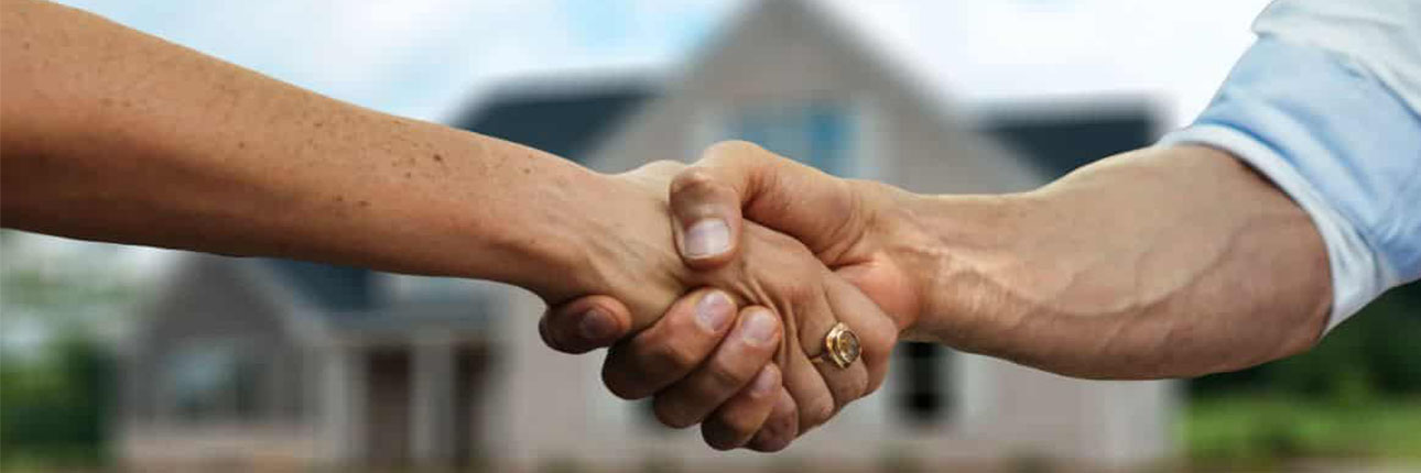 THE BENEFITS OF LIVING IN A HOUSE RATHER THAN AN APARTMENT